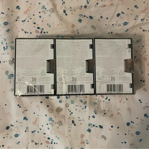 Yves Saint Laurent Libre Perfume Set - 12 Spray Bottles - Picture 3 of 3